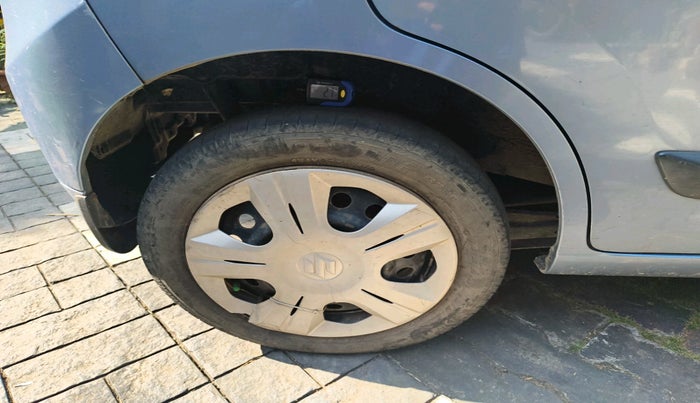 2011 Maruti Wagon R 1.0 VXI, Petrol, Manual, 74,123 km, tyre