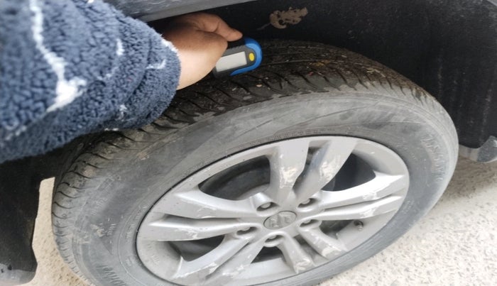 2016 Maruti Vitara Brezza ZDI PLUS DUAL TONE, Diesel, Manual, 1,74,176 km, tyre