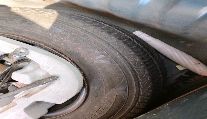 2016 Nissan Micra Active XV SAFETY PACK, Petrol, Manual, 1,02,560 km, tyre