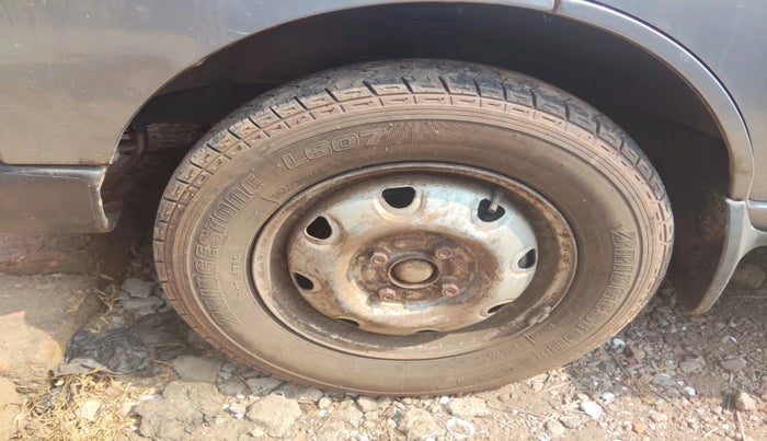 2013 Maruti Eeco 5 STR WITH A/C+HTR, Petrol, Manual, 1,16,088 km, tyre