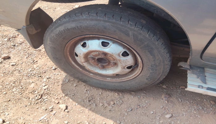 2013 Maruti Eeco 5 STR WITH A/C+HTR, Petrol, Manual, 1,16,088 km, tyre