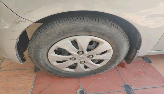 2011 Hyundai i10 SPORTZ 1.2, Petrol, Manual, 63,304 km, tyre