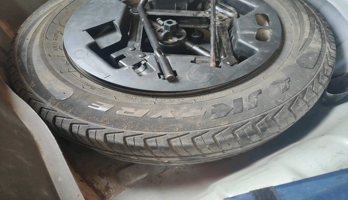 2011 Hyundai i10 SPORTZ 1.2, Petrol, Manual, 63,304 km, tyre