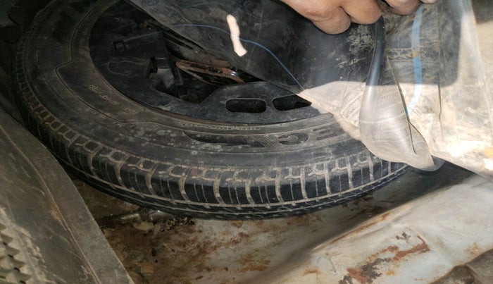 2012 Hyundai i10 MAGNA 1.1, Petrol, Manual, 89,028 km, tyre