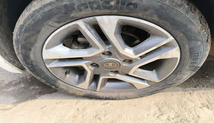 2022 Tata TIGOR XZ PLUS PETROL, Petrol, Manual, 60,682 km, tyre