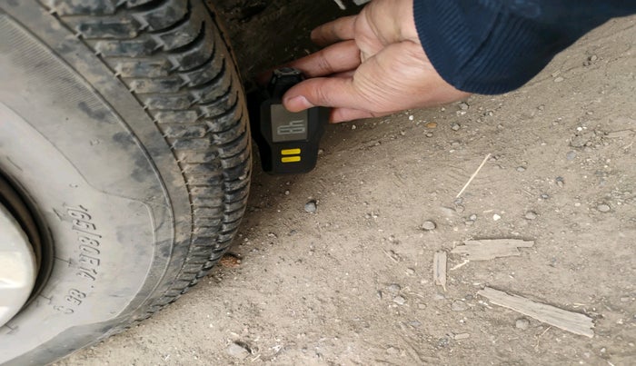 2011 Maruti Swift LDI, Diesel, Manual, 1,29,650 km, tyre