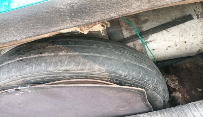 2011 Hyundai Santro Xing GL, Petrol, Manual, 1,82,476 km, tyre