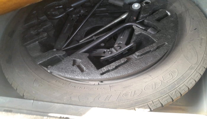 2018 Volkswagen Polo TRENDLINE 1.2L PETROL, Petrol, Manual, 1,12,866 km, tyre