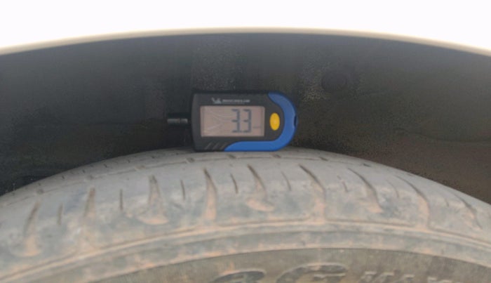 2017 Hyundai Grand i10 SPORTZ (O) 1.2 KAPPA VTVT, Petrol, Manual, 37,926 km, tyre