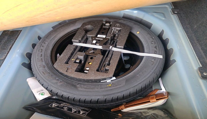 2023 Skoda SLAVIA STYLE 1.5L TSI DSG, Petrol, Automatic, 20,384 km, tyre