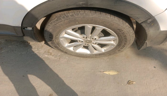 2016 Hyundai Creta SX PLUS 1.6 PETROL, Petrol, Manual, 32,723 km, tyre