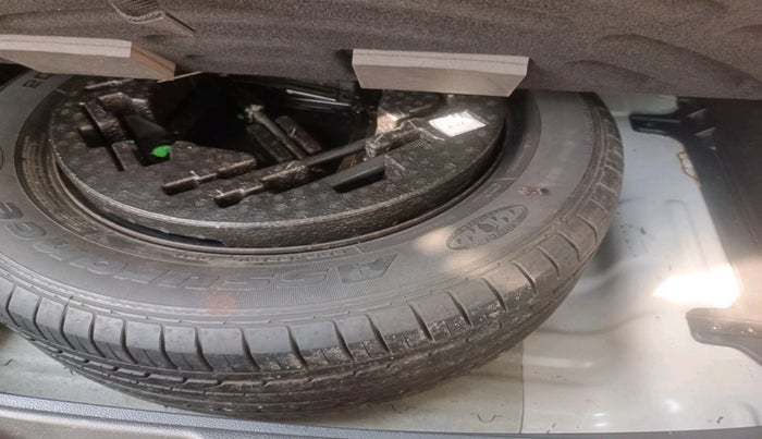 2016 Hyundai Creta SX PLUS 1.6 PETROL, Petrol, Manual, 32,723 km, tyre