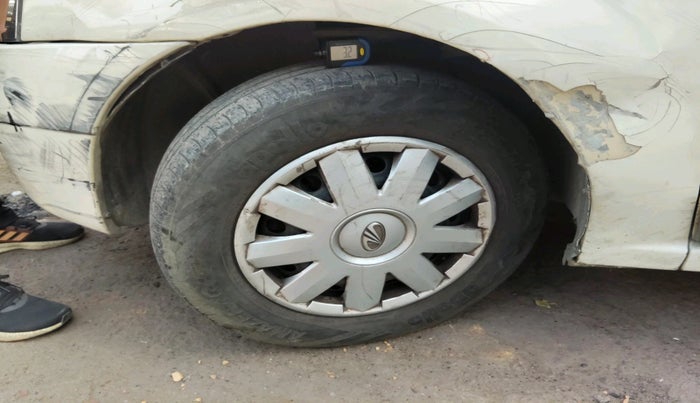 2012 Mahindra Verito 1.5 D4 PLAY BS III, Diesel, Manual, 1,19,048 km, tyre