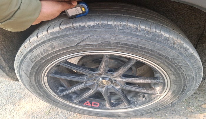 2018 Maruti Vitara Brezza ZDI PLUS, Diesel, Manual, 1,06,414 km, tyre