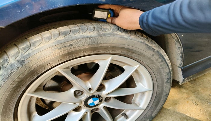 2011 BMW 3 Series 320i, Petrol, Automatic, 57,260 km, tyre