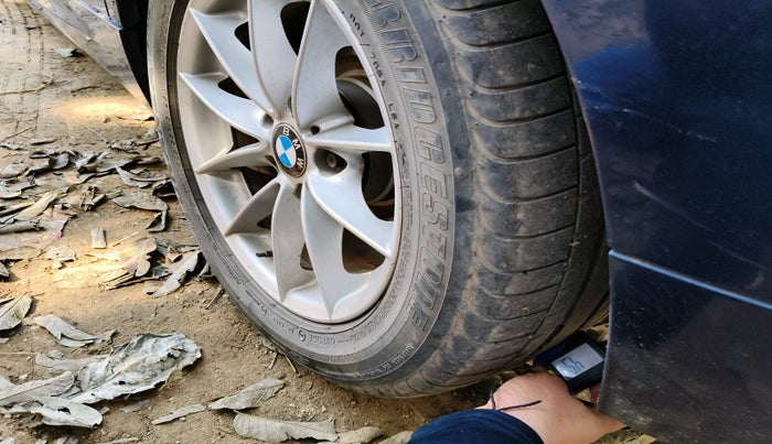 2011 BMW 3 Series 320i, Petrol, Automatic, 57,260 km, tyre