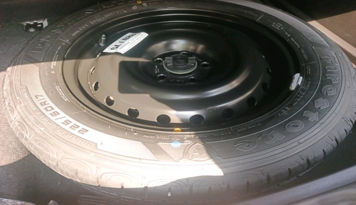 2022 Jeep Compass MODEL S (O) 1.4 PETROL DCT, Petrol, Automatic, 43,354 km, tyre