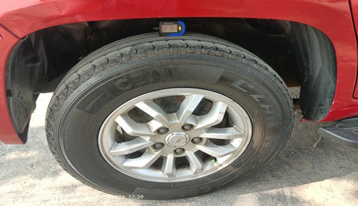 2018 Mahindra TUV300 T8, Diesel, Manual, 1,32,039 km, tyre