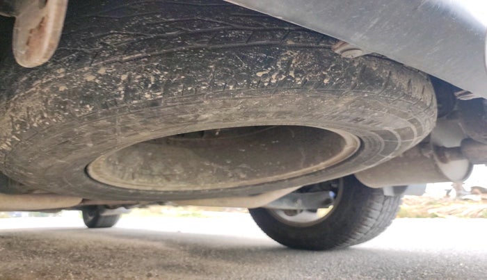 2011 Mahindra XUV500 W8, Diesel, Manual, 1,37,744 km, tyre