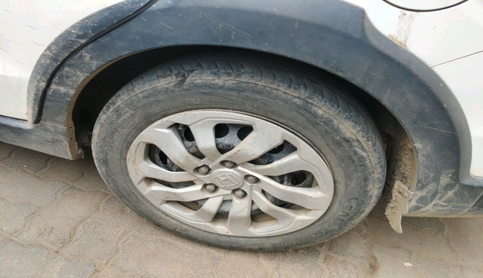 2016 Honda BR-V 1.5L I- DTEC S, Diesel, Manual, 60,100 km, tyre