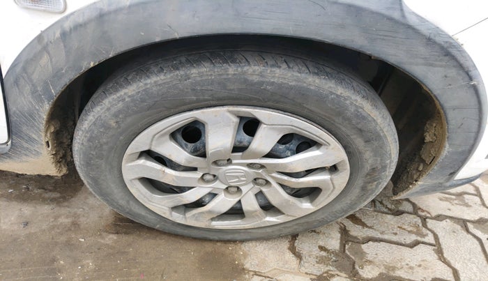 2016 Honda BR-V 1.5L I- DTEC S, Diesel, Manual, 60,100 km, tyre