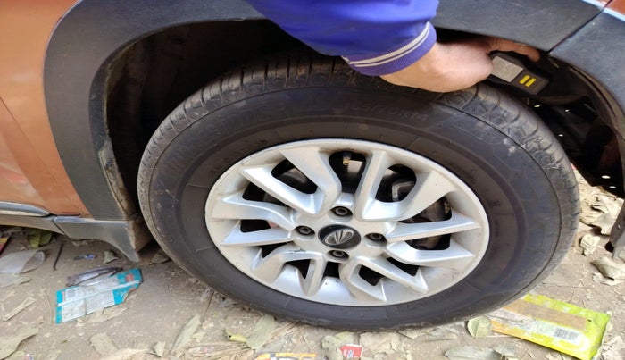 2016 Mahindra Kuv100 K8 D 5 STR, Diesel, Manual, 72,129 km, tyre