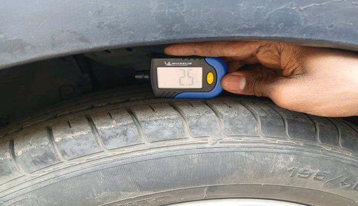 2017 Honda WR-V 1.2L I-VTEC VX MT, Petrol, Manual, 81,369 km, tyre