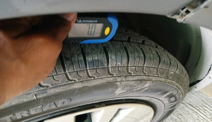 2013 Maruti Swift VXI, Petrol, Manual, 37,430 km, tyre