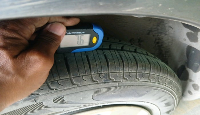 2013 Maruti Swift VXI, Petrol, Manual, 37,430 km, tyre