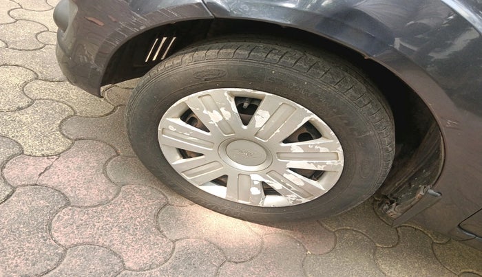 2011 Ford Figo TITANIUM 1.2 PETROL, Petrol, Manual, 70,446 km, tyre