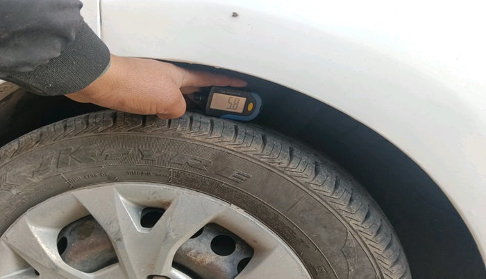 2015 Hyundai Grand i10 SPORTZ 1.1 CRDI, Diesel, Manual, 1,33,232 km, tyre