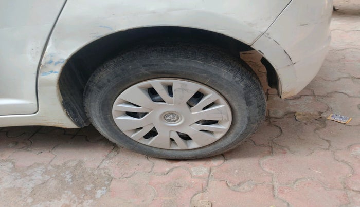 2011 Maruti Swift VXI, Petrol, Manual, 45,480 km, tyre