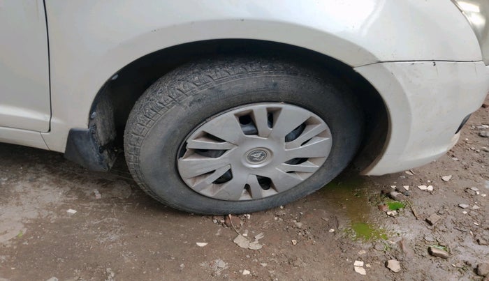 2011 Maruti Swift VXI, Petrol, Manual, 45,480 km, tyre