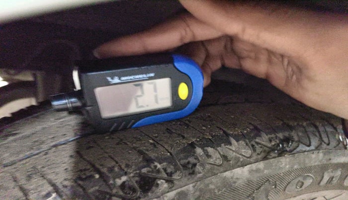 2018 Hyundai Eon ERA +, Petrol, Manual, 64,981 km, tyre