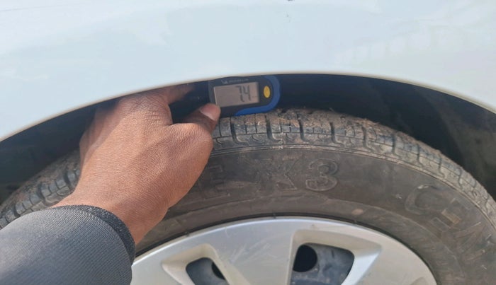 2011 Hyundai i10 SPORTZ 1.2, Petrol, Manual, 38,997 km, tyre