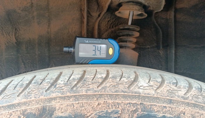 2021 Renault TRIBER RXZ, Petrol, Manual, 25,515 km, tyre