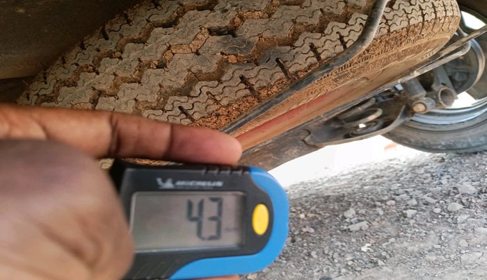 2021 Renault TRIBER RXZ, Petrol, Manual, 25,515 km, tyre