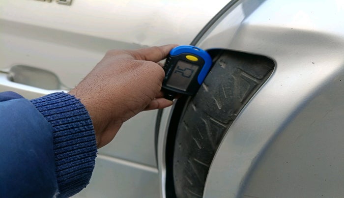 2016 Mahindra TUV300 T8, Diesel, Manual, 1,25,936 km, tyre