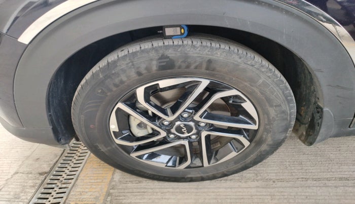 2024 KIA CARENS  LUXURY (O)1.5 TURBO DCT 7 STR, Petrol, Automatic, 10,022 km, tyre