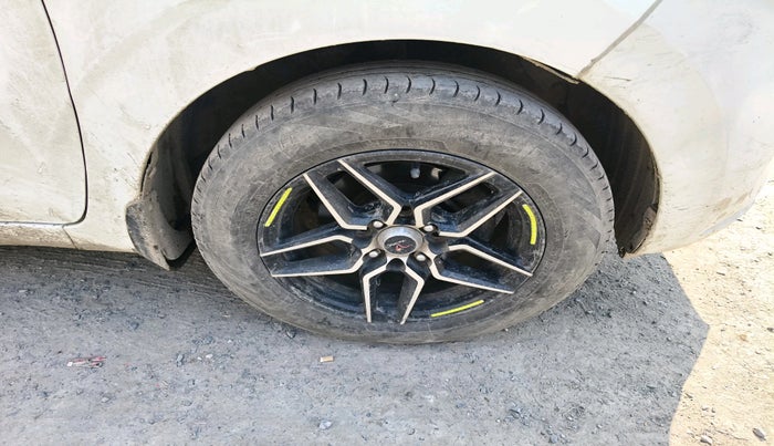 2021 Hyundai AURA S 1.2 CNG, Petrol, Manual, 75,139 km, tyre