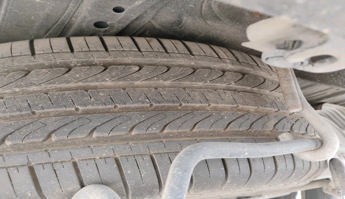 2016 Honda BR-V 1.5L I- DTEC V, Diesel, Manual, 1,94,573 km, tyre