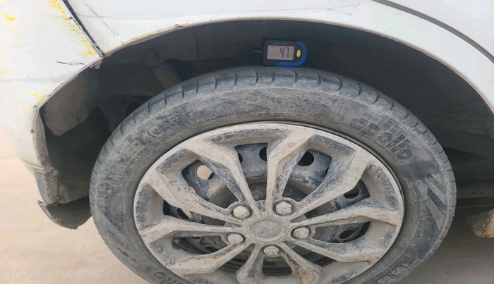 2012 Maruti Wagon R 1.0 VXI, Petrol, Manual, 1,63,513 km, tyre