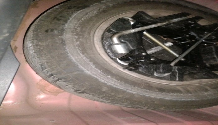 2020 Tata ALTROZ XE PETROL, Petrol, Manual, 58,505 km, tyre