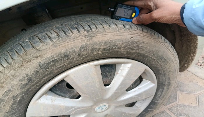 2014 Maruti Swift VXI, Petrol, Manual, 1,04,860 km, tyre