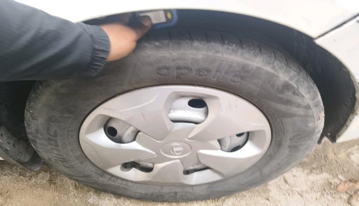 2018 Tata Tiago XT PETROL, Petrol, Manual, 1,51,121 km, tyre