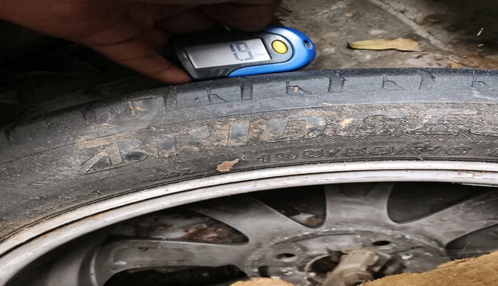 2011 Hyundai Verna FLUIDIC 1.6 VTVT SX, Petrol, Manual, 79,386 km, tyre