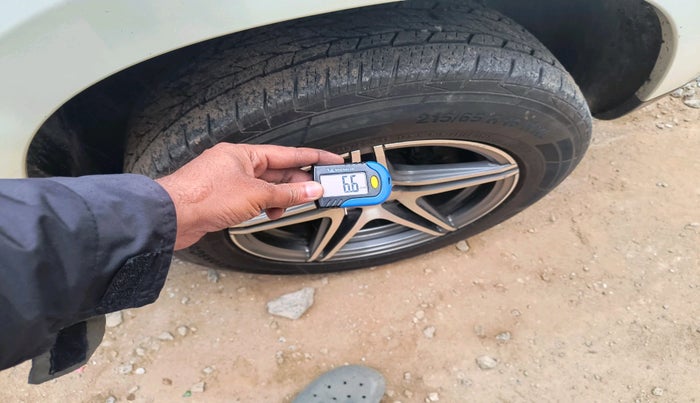 2016 Renault Duster 110 PS RXL 4X2 AMT, Diesel, Automatic, 84,728 km, tyre