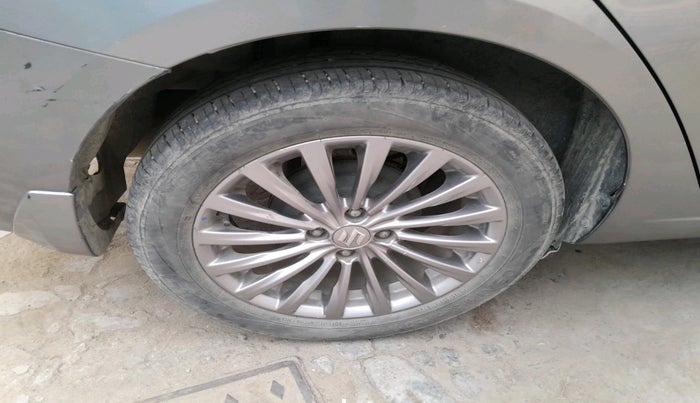 2017 Maruti Ciaz ALPHA  AT 1.4  PETROL, Petrol, Automatic, 1,50,807 km, tyre