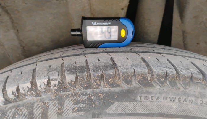 2021 Maruti Ertiga VXI AT SHVS, Petrol, Automatic, 45,642 km, tyre