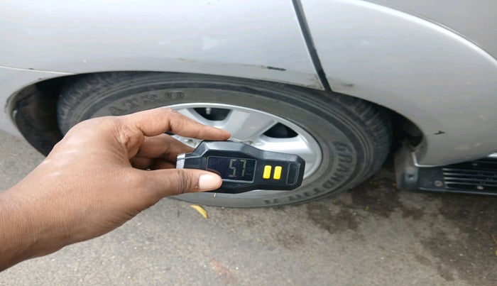 2011 Toyota Fortuner 3.0 4X4 MT, Diesel, Manual, 1,17,399 km, tyre